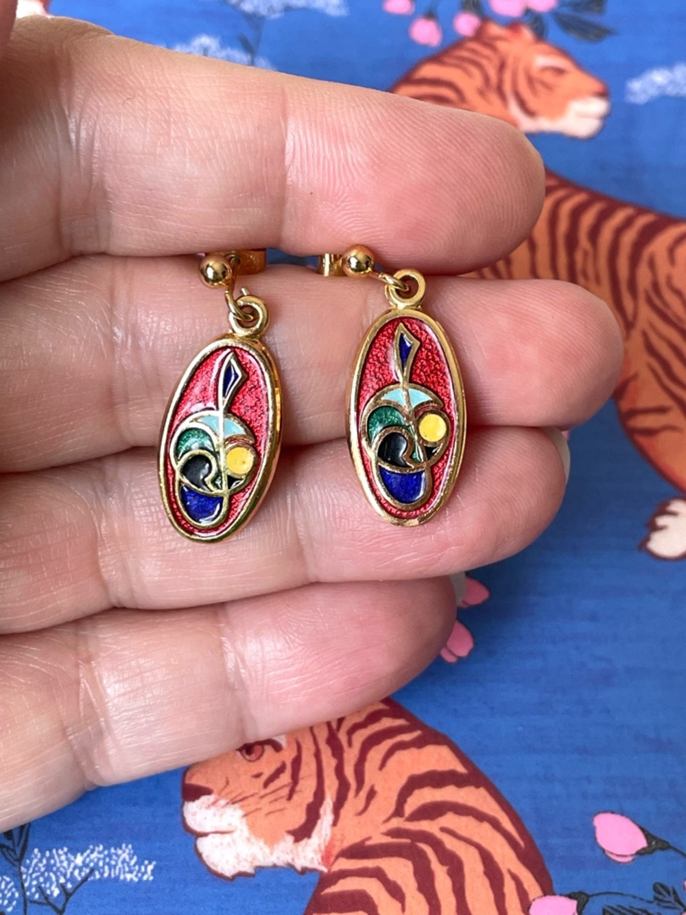 Vintage goldtone & enamel Celtic style dangle earrings Tara Ware?